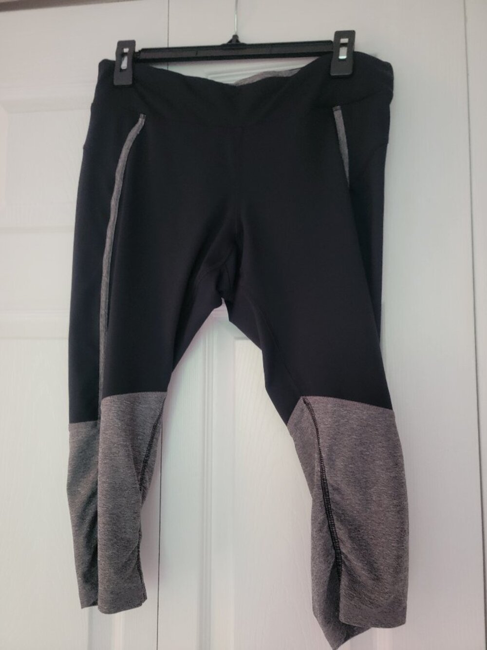 Women's Large C9 Champion High Waist Black and Gray Capri Work Out Leggings